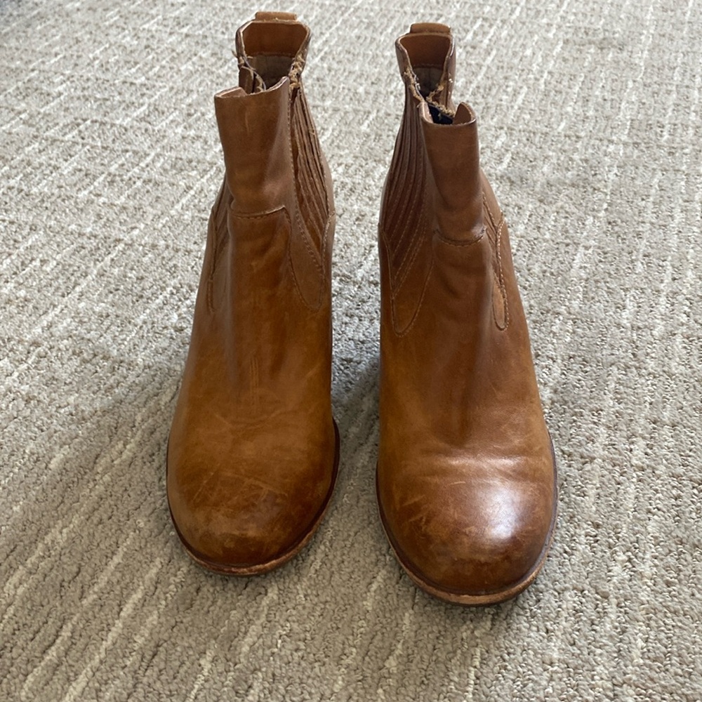 Kork-ease wedge booties size 8